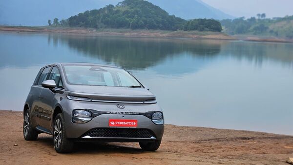 With the larger battery pack, the charging speed has also been increased from 45 kW to 60 kW.