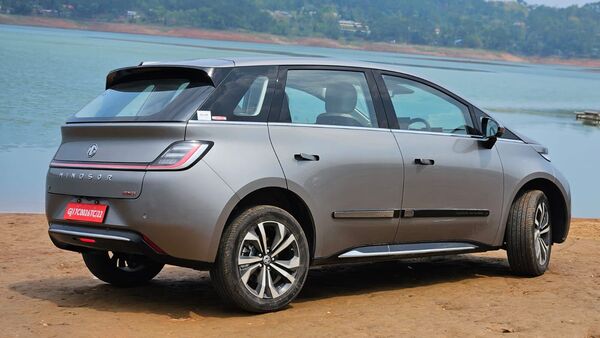 There are new 19-inch alloy wheels on offer that are borrowed from the Hector. At the rear, there is ADAS badging. The brand has also added an electric tailgate. There are new 19-inch alloy wheels on offer that are borrowed from the Hector. At the rear, there is ADAS badging. The brand has also added an electric tailgate.