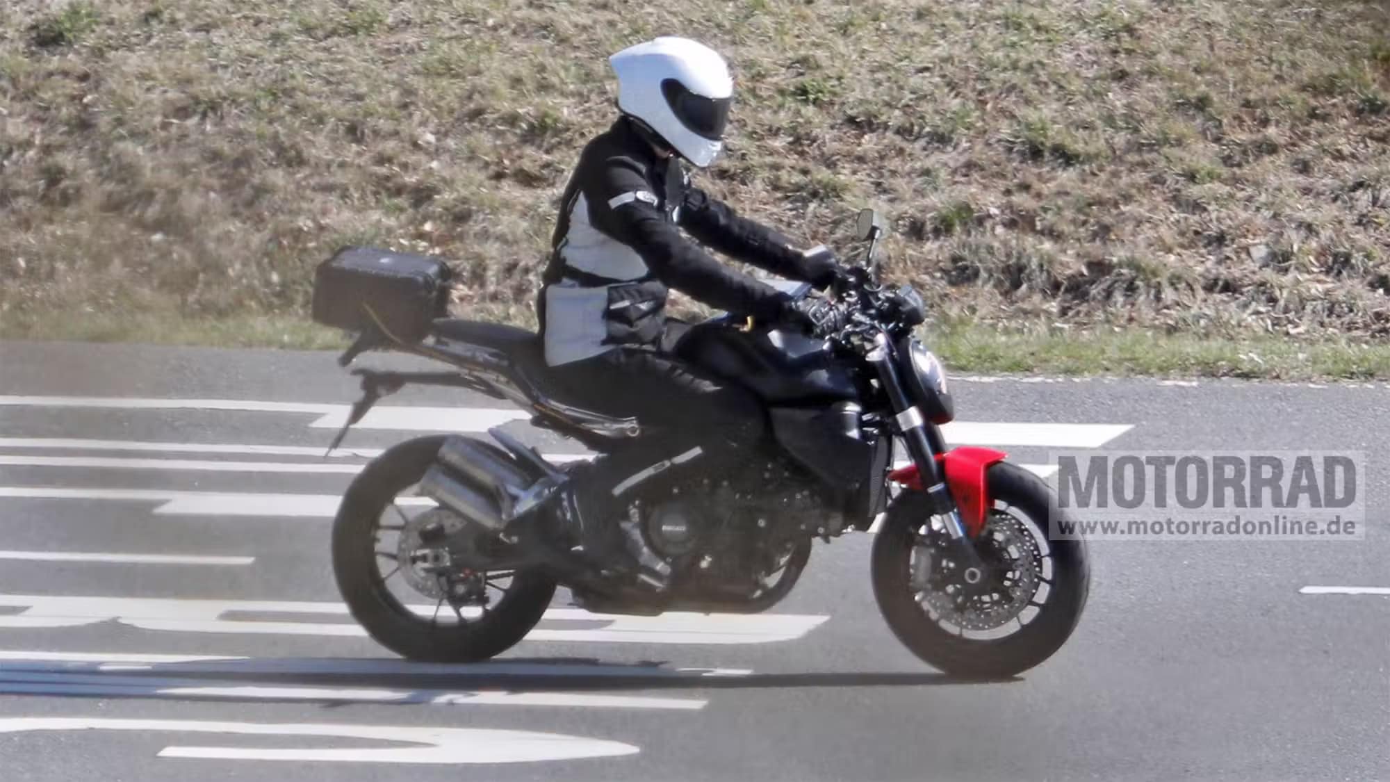 The next generation Monster will be the first to not feature the desmodronic valve system typical of Ducati bikes in the past. Next-gen Ducati Monster