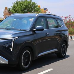 The Kia Carens Clavis joins the Carens family as a new addition to be sold alongside the existing Carens, with styling, features, and tech upgrades