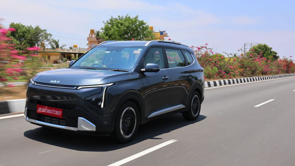 Kia Carens Clavis Review 