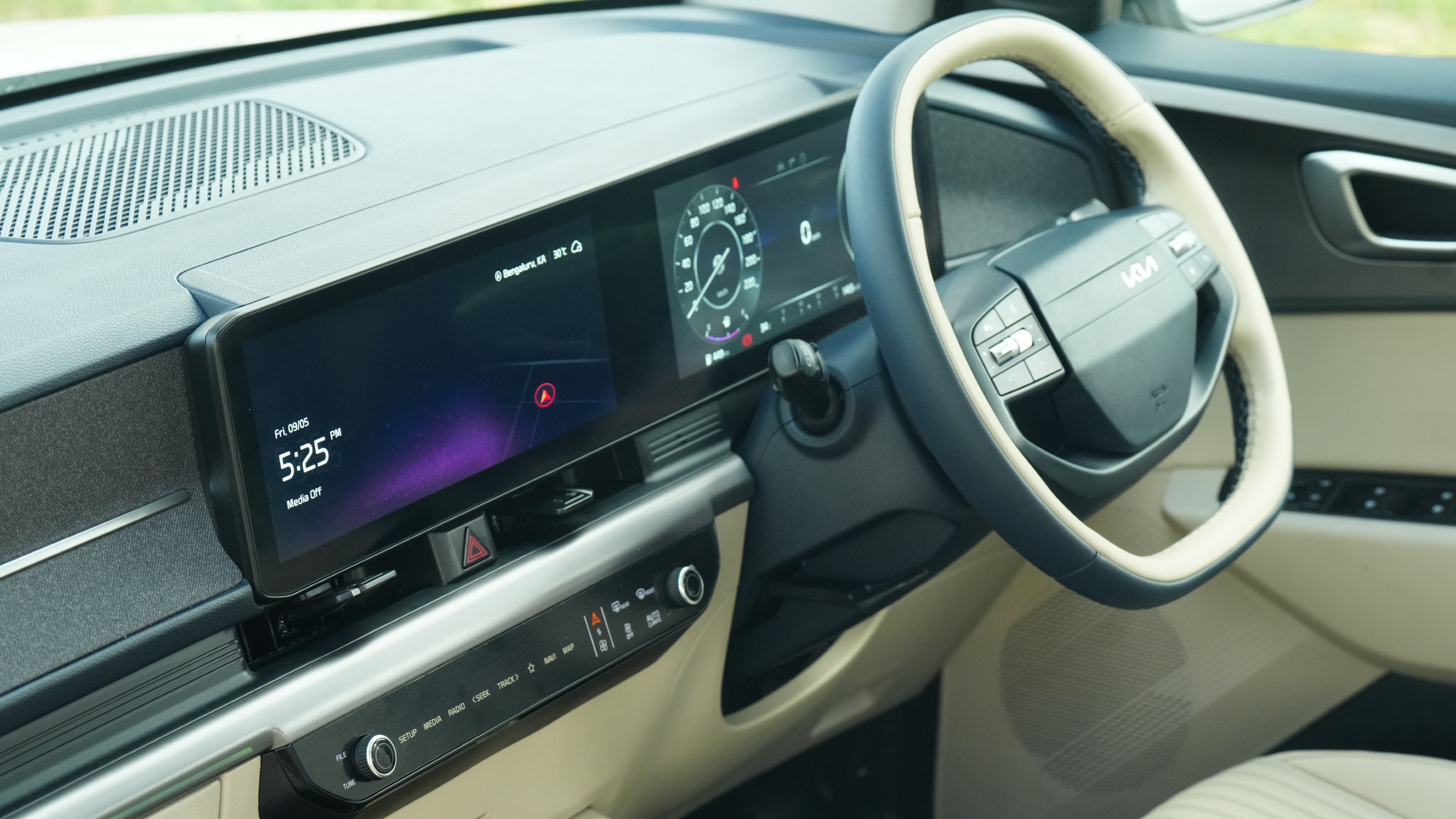 The dashboard is all-new with the dual panoramic screens for the console and infotainment system. The new steering wheel comes from the Syros Kia Carens Clavis Review