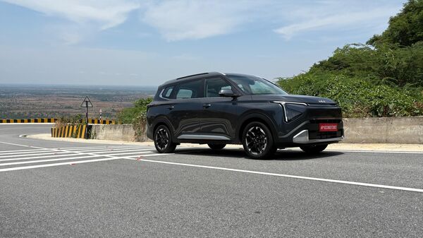 Kia Carens Clavis Review