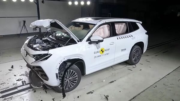The VW Tayron features an indirect 'child presence detection' system that alerts when it detects a child or infant potentially left in the vehicle.