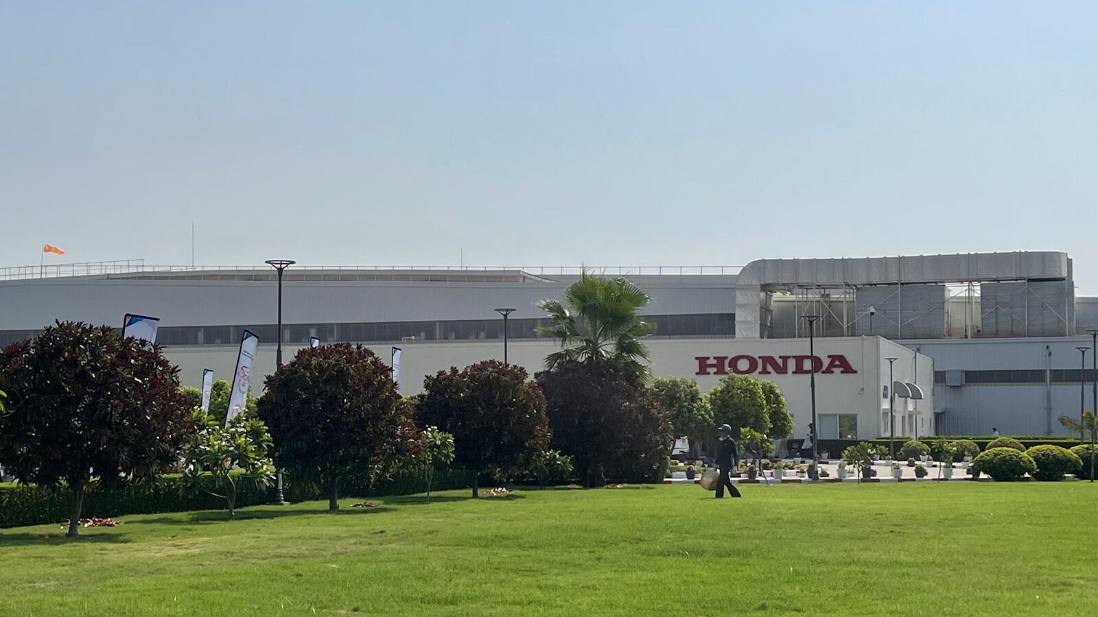 Honda to relook at its electric two-wheeler strategy as it finds Indian market stagnant