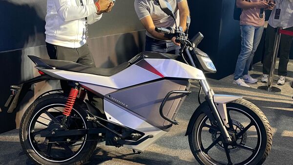 The Ola Roadster X is the entry-level variant of the e-motorcycle series and it is priced starting from ₹74,999 (ex-showroom). The Roadster X is available with three battery pack options and promises 200 km of range on a single charge.