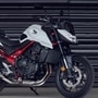 The 2025 CB750 Hornet brings a range of updates that include a new dual-projector headlamp, revised suspension settings, and a new TFT display.