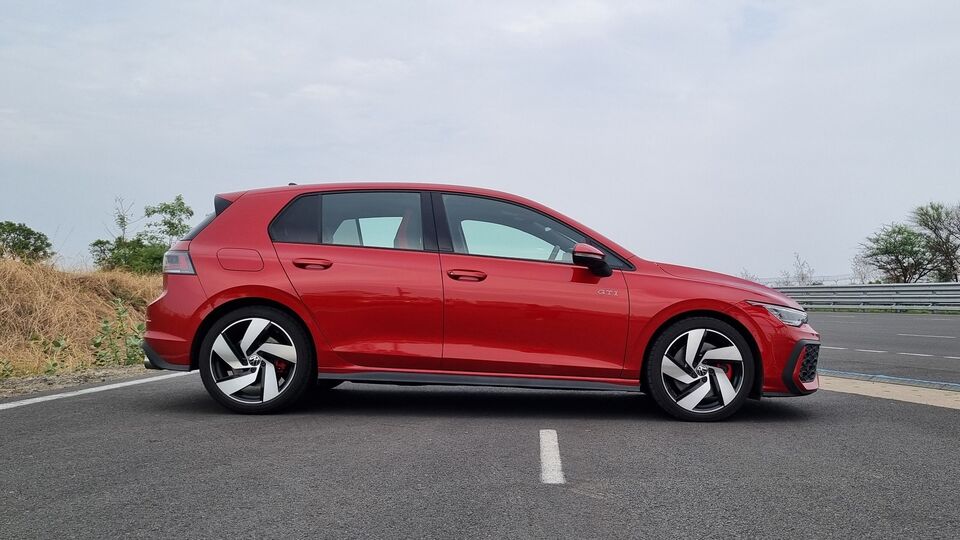 Volkswagen Golf GTI Review 