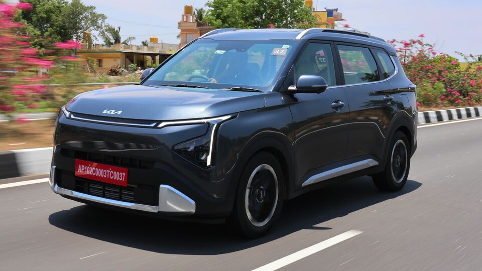 Kia Carens Clavis Review 