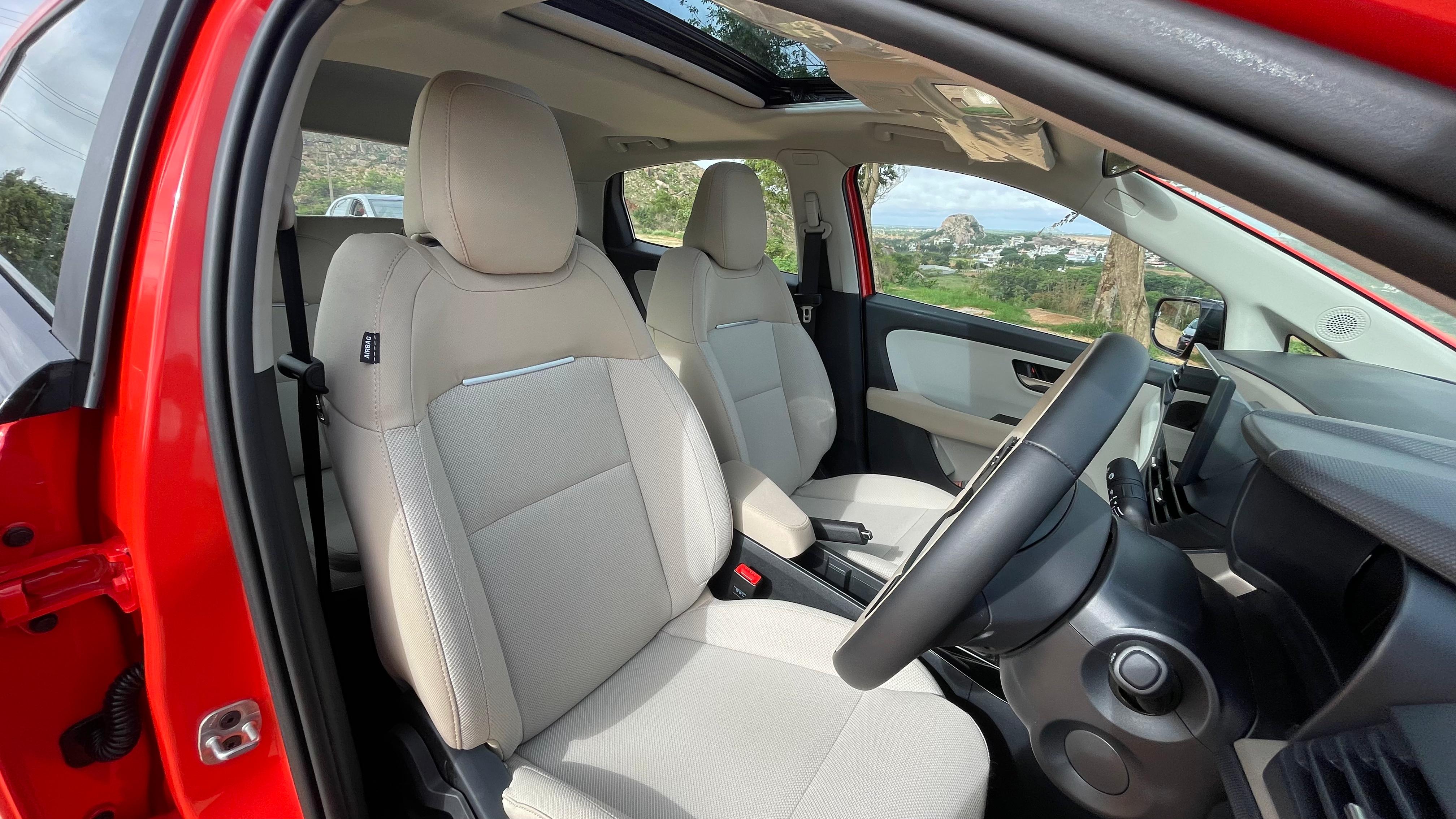 The 2025 Tata Altroz gets new seats which are very supportive and do provide a good underthigh and bakc support 2025 Tata Altroz