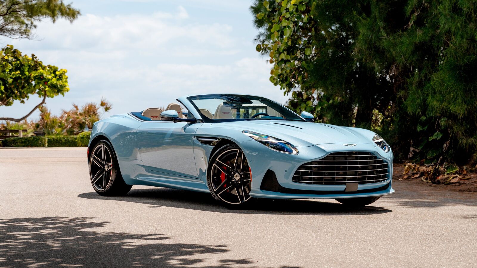 Check out the new Aston Martin DB12 Volante Palm Beach edition serving looks in ‘Frosted Glass Blue’ Check out the new Aston Martin DB12 Volante Palm Beach edition serving looks in ‘Frosted Glass Blue’