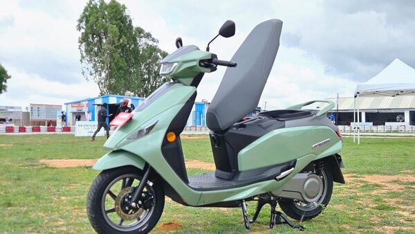 The seat can prop itself up which frees up both hands of the rider to put stuff in the underneath storage.