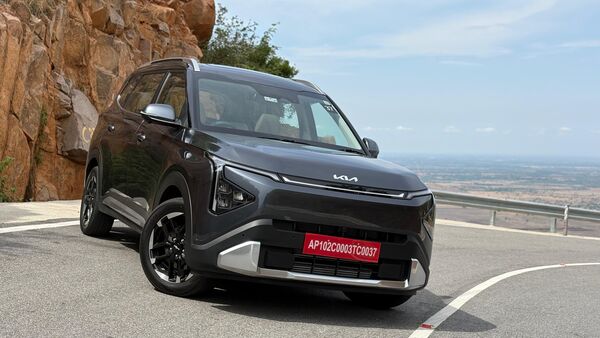 Kia Carens Clavis Review