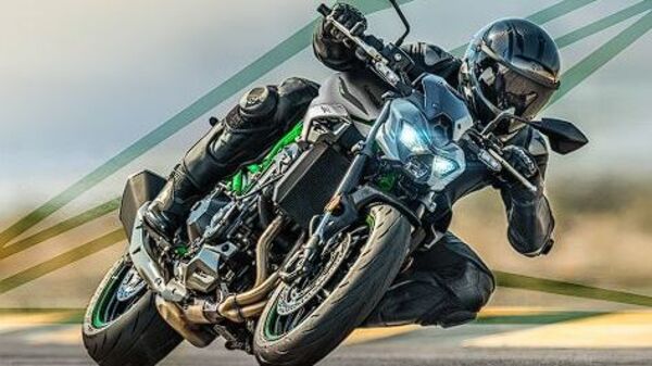 Kawasaki continues to use 948 cc, four-cylinder engine that puts out 123 bhp of max power and a peak torque output of 99 Nm.