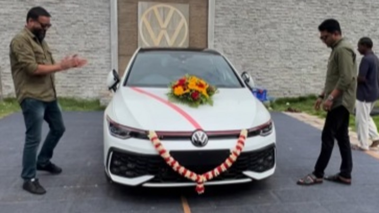 Volkswagen Golf GTI deliveries begin in India Volkswagen Golf GTI deliveries begin in India