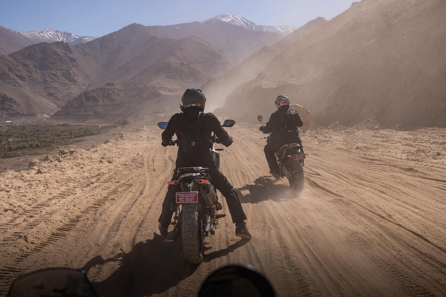 The test mule shows the USD forks finished in gold and a radially mounted brake master cylinder, and an upswept exhaust Royal Enfield Himalayan 750 Teaser