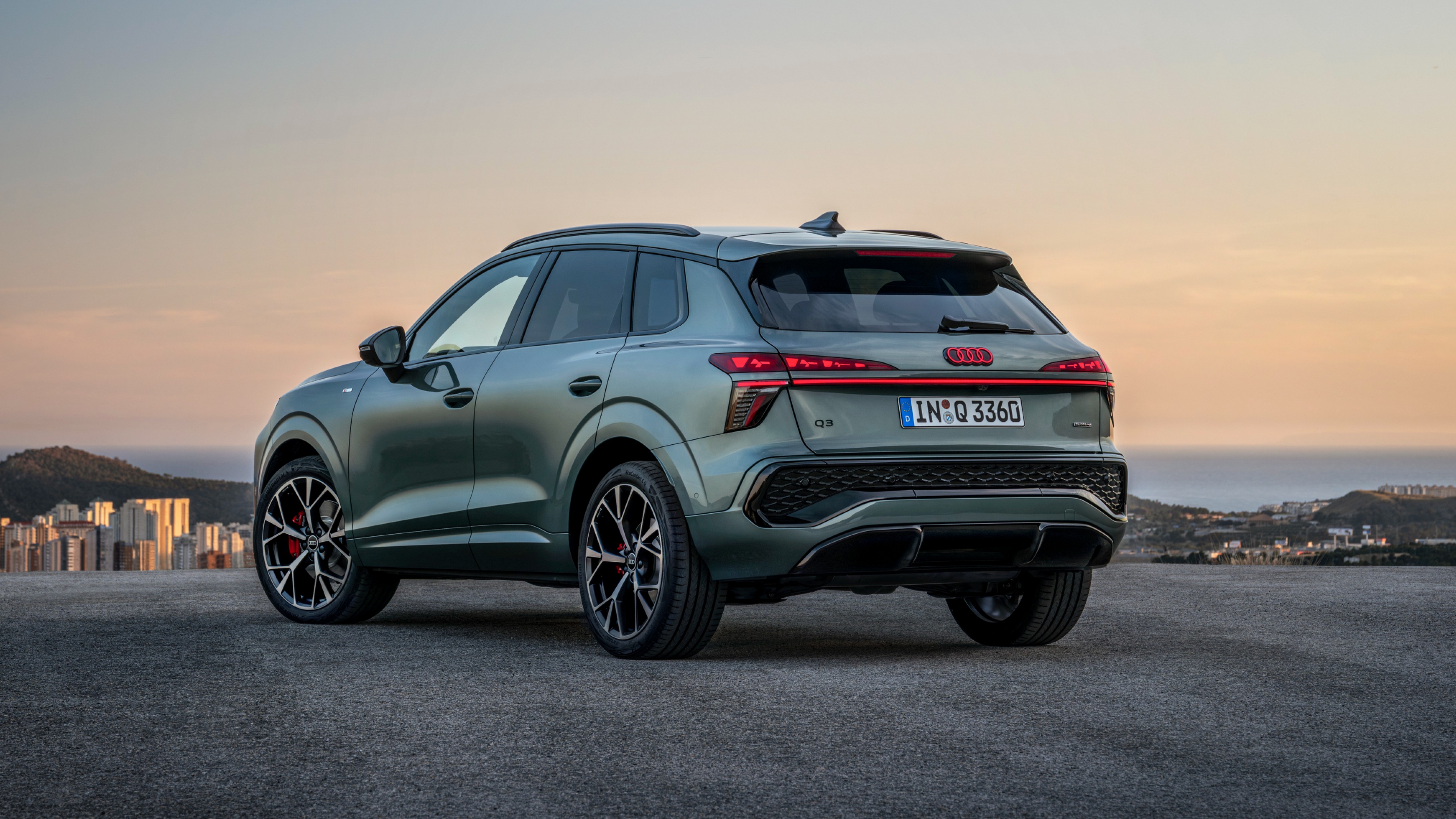 The connected taillights on the new Q3 are similar to the new-gen Audi A6 2026 Audi Q3