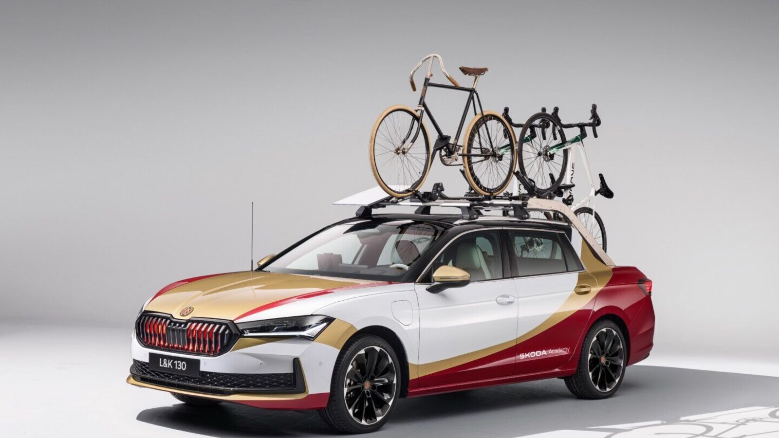 Skoda transforms Superb iV Wagon into L&K 130 hybrid pickup for 130th anniversary Skoda transforms Superb iV Wagon into L&K 130 hybrid pickup for 130th anniversary