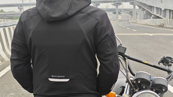 The Urbanite hoodie will be best used during the winter. Because in summer, it gets quite warm.