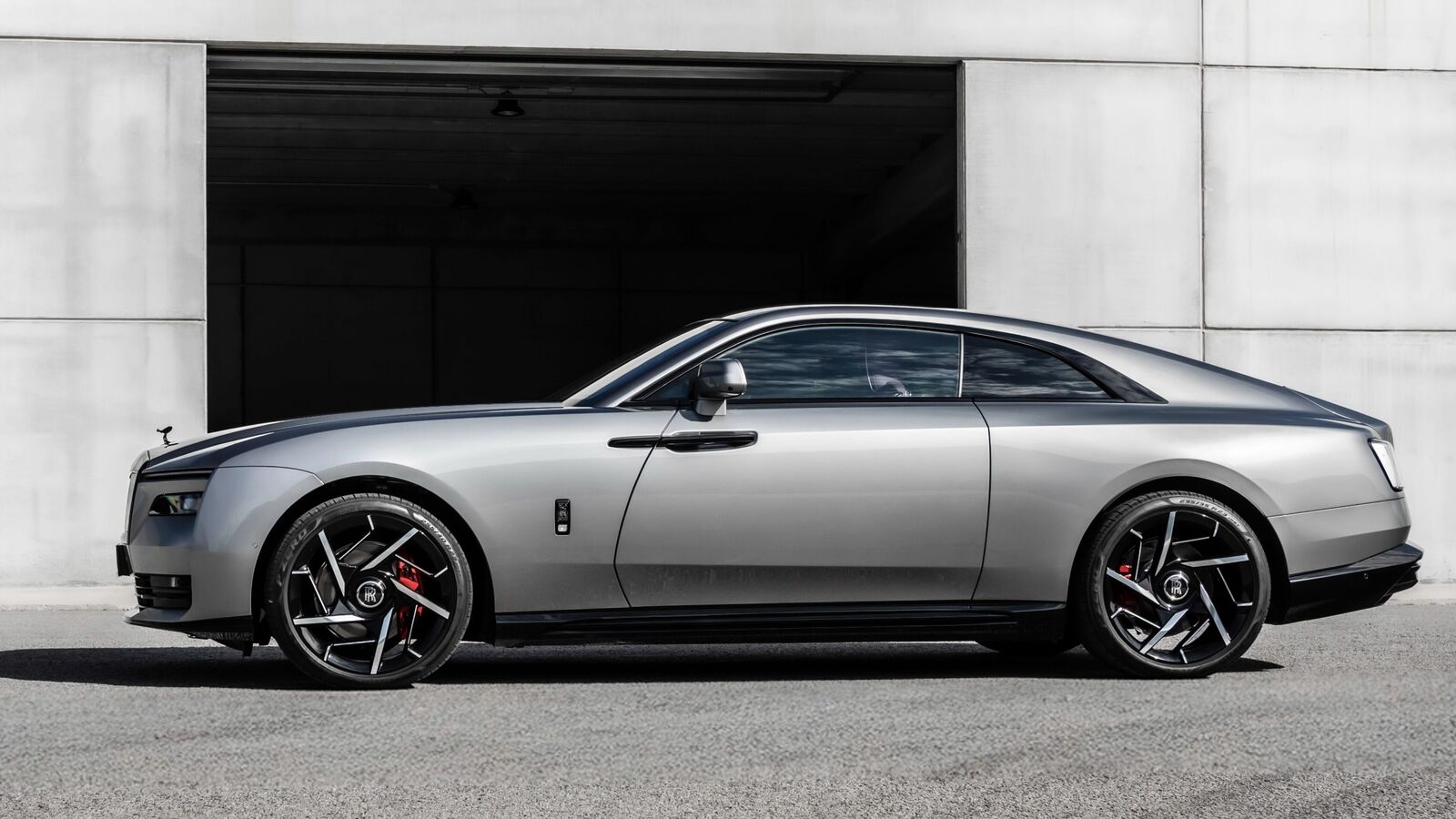 Rolls-Royce Spectre Black Badge: Take a look at 5 highlights of the ultra-luxury electric coupe