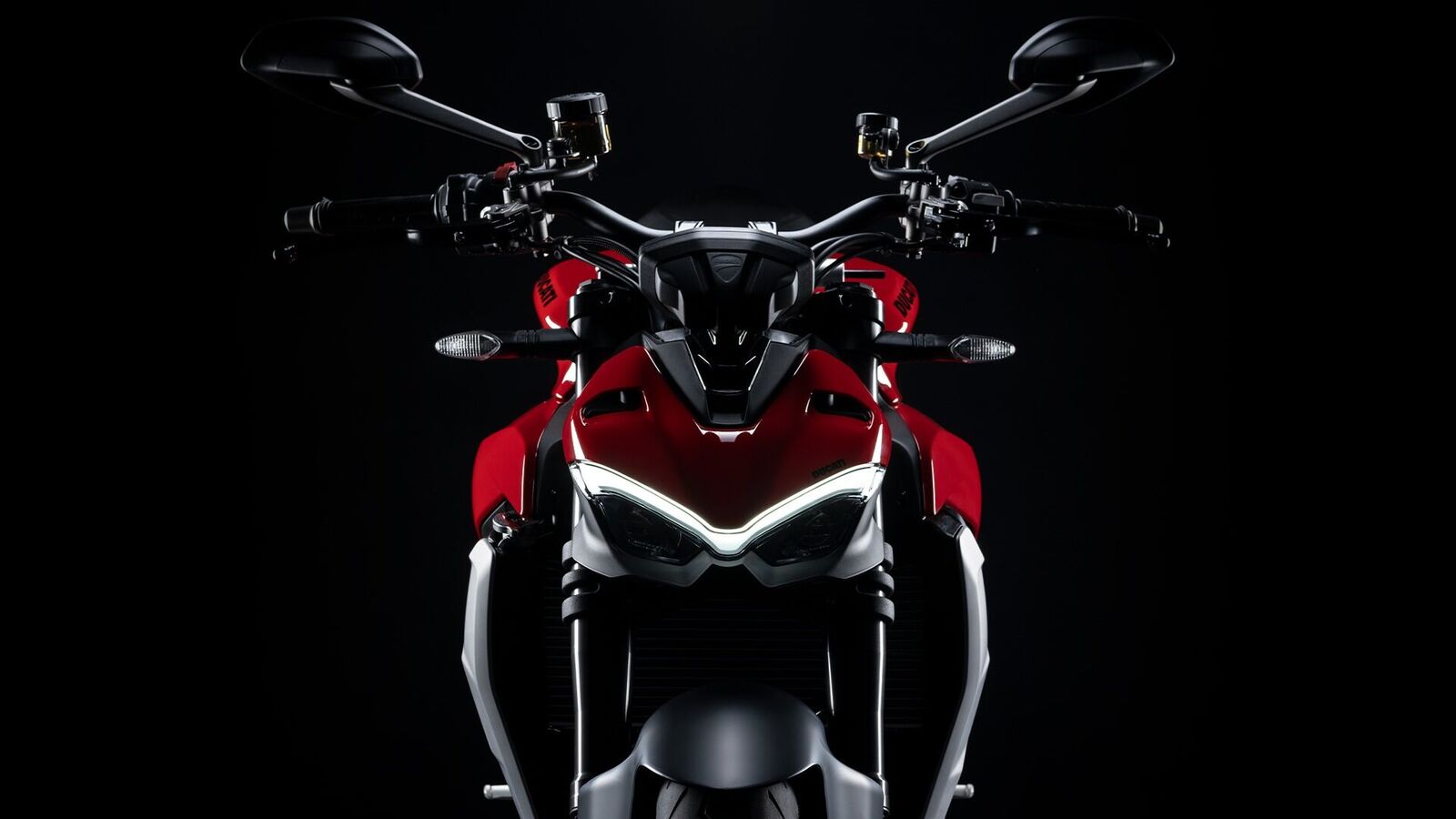 5 best streetfighters bikes you can buy under  ₹20 lakh in India