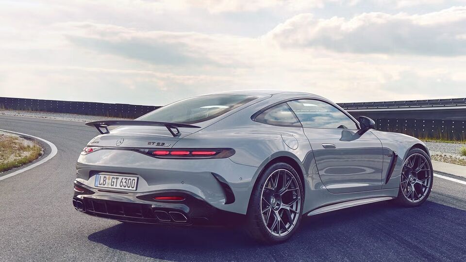 Mercedes-Benz AMG GT 63 Pro