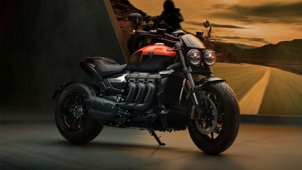 The Rocket 3 Storm R gets a new two-tone Satin Baja Orange and Sapphire Black colourway, featuring a Silver coachline. Triumph Rocket 3 Storm R