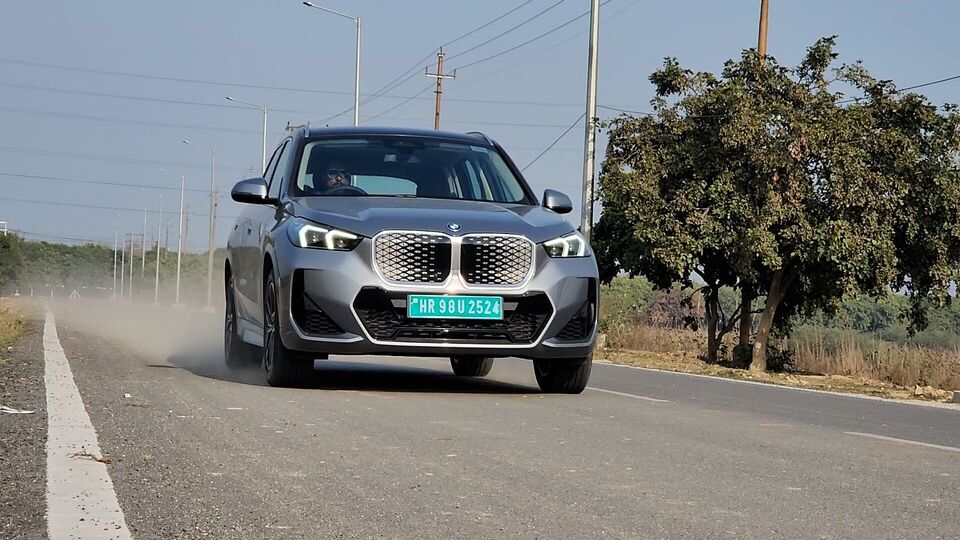BMW iX1 LWB 