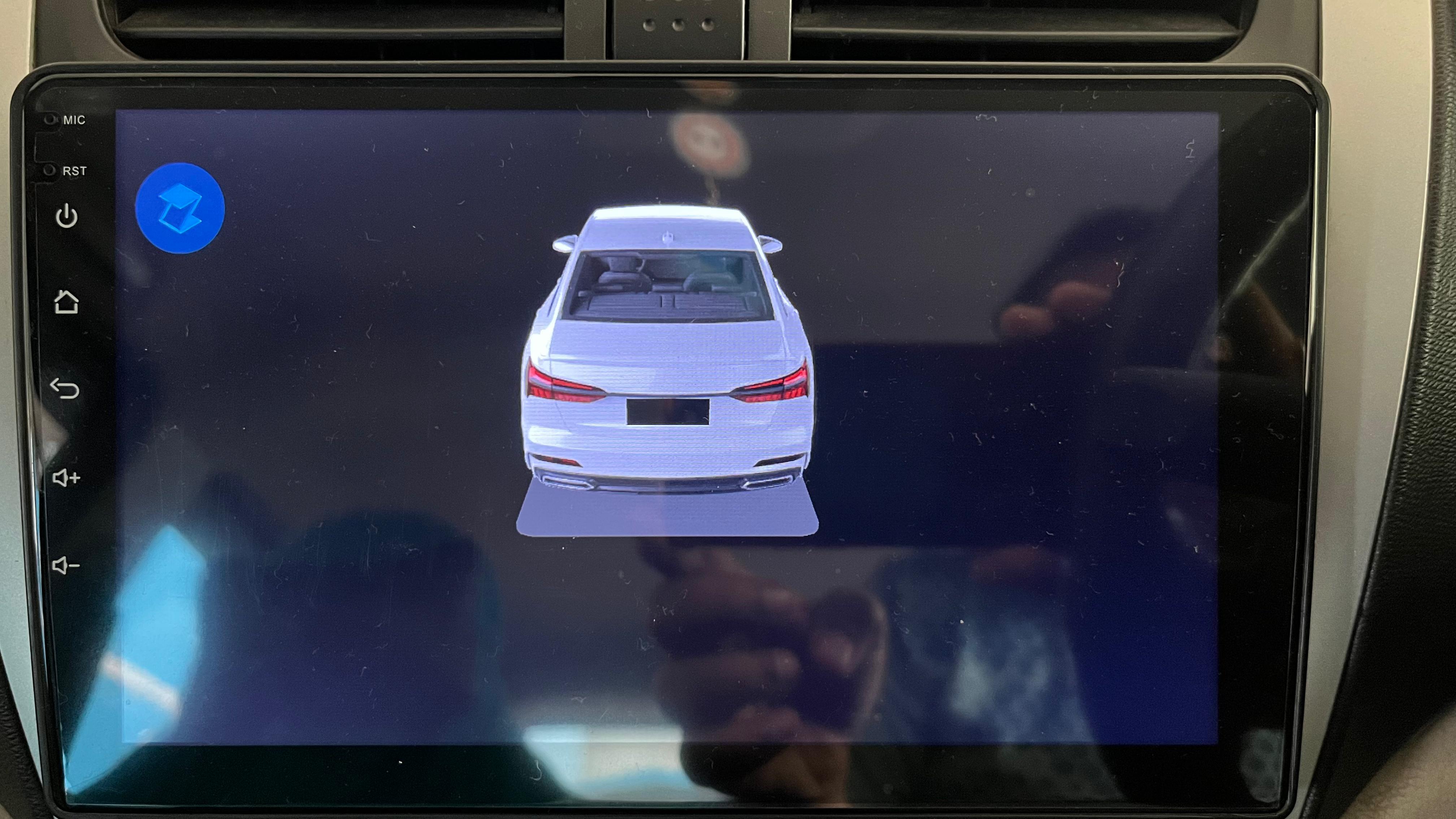 Qubo Dashplay Ultra Infotainment System Has Support for a 360-Degree Surround Camera Setup, which is a great functionality to ensure safe parking in tight spaces. Qubo Dashplay Ultra Infotainment System