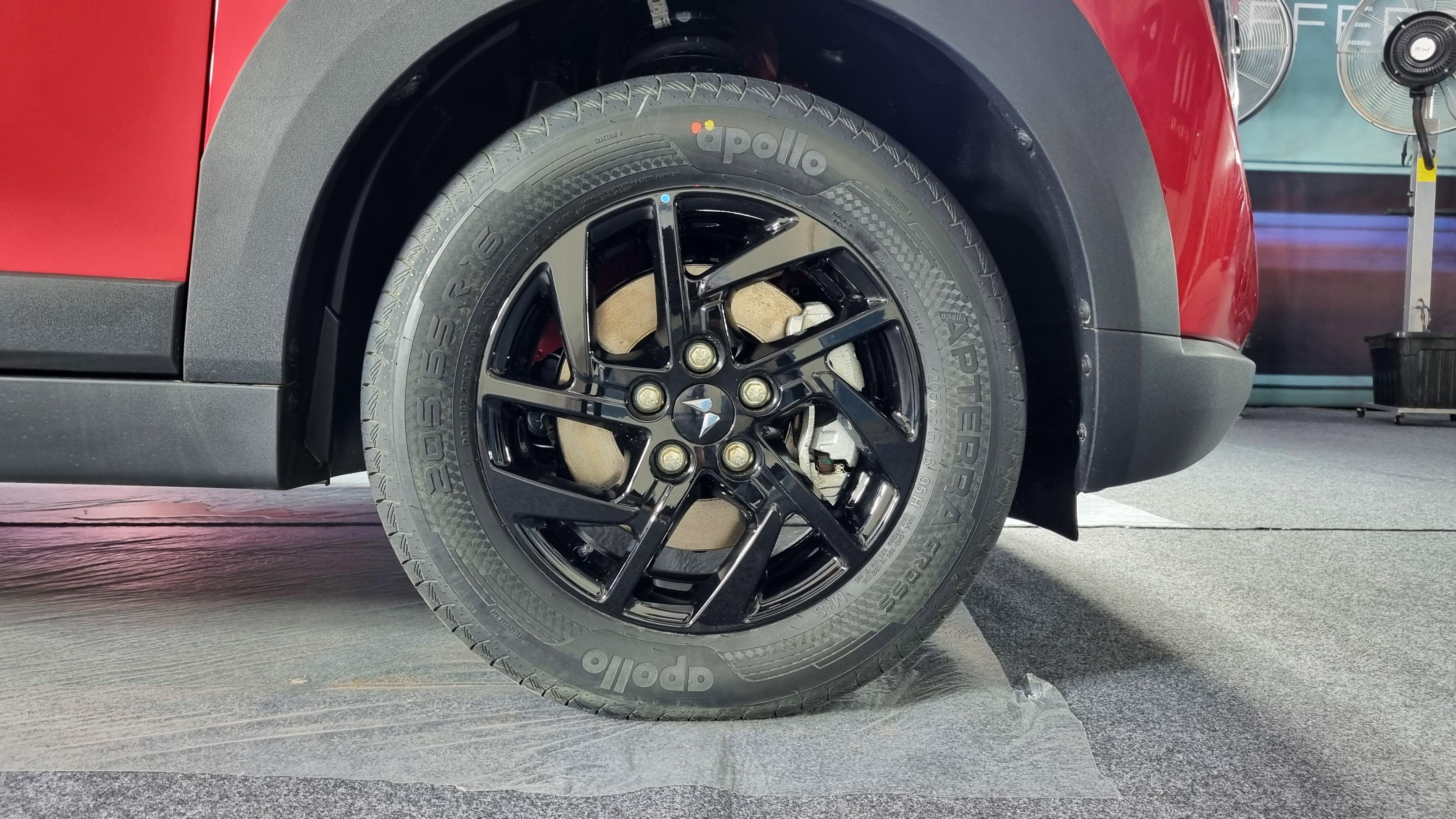 The XUV 3XO RevX M gets the 1.2-litre turbo petrol with 110 bhp, while the RevX A gets the more powerful 1.2 T-GDI with 130 bhp on offer Mahindra XUV 3XO RevX