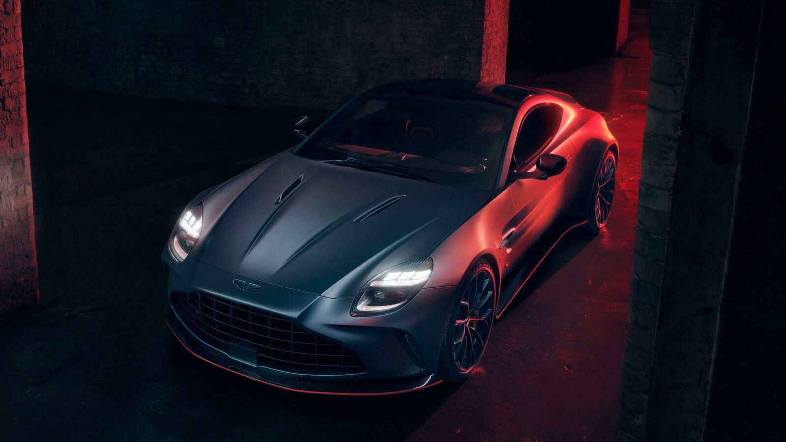 Aston Martin Vantage S unveiled globally. Take a good look at the track-focused sportscar Aston Martin Vantage S unveiled globally. Take a good look at the track-focused sportscar