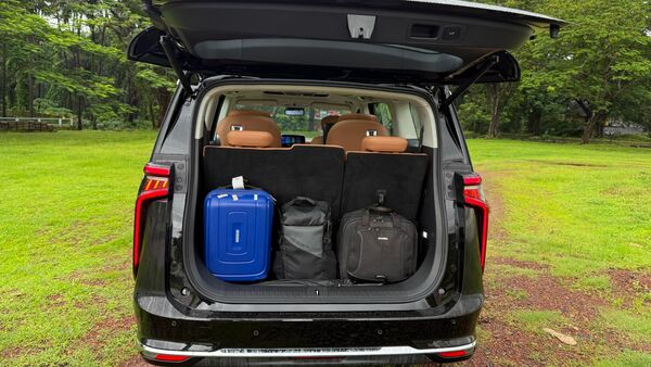 There is decent amount of luggage space in the boot of the M9. The third row seats can be moved forward and backwards and they can be folded as well.