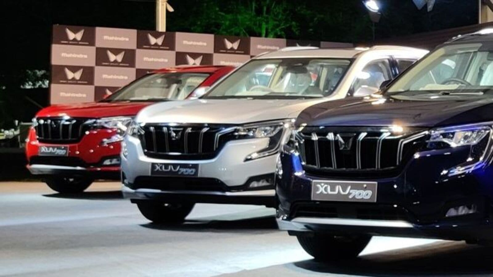Mahindra XUV700 zooms past 3 lakh sales milestone Mahindra XUV700 zooms past 3 lakh sales milestone
