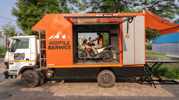 KTM Rolls Out ‘Service on Wheels’ Along Leh Circuit as Riding Season Begins
