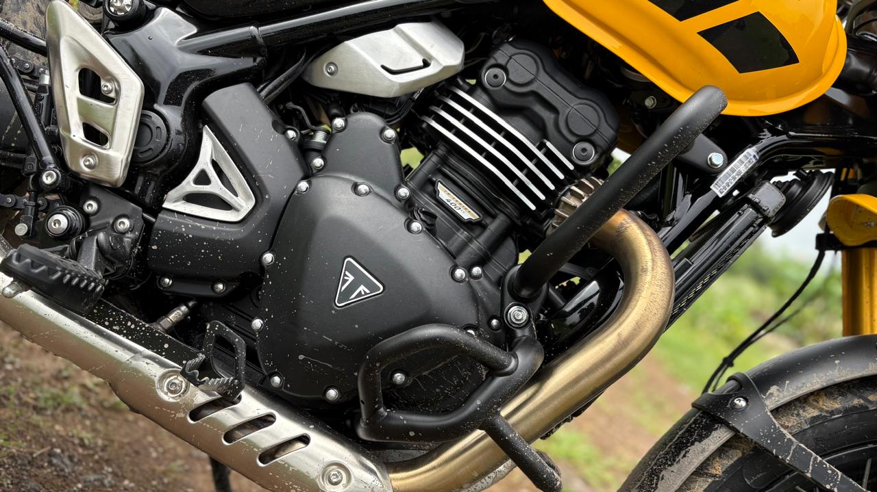 The 398 cc single-cylinder remains the same and continues to be super-tractable and effortless to ride on the Scrambler 400 XC 2025 Triumph Scrambler 400 XC Review