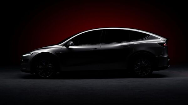 Tesla Model Y L