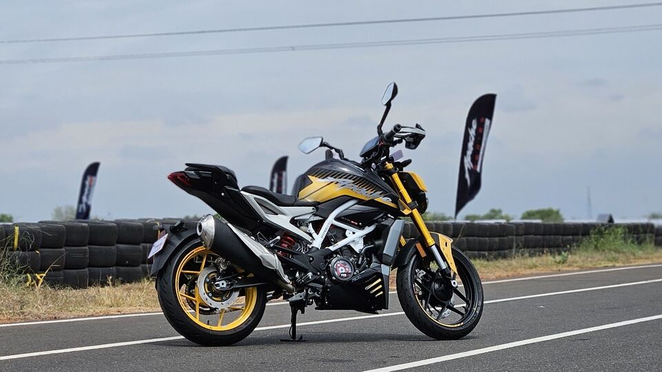 2025 TVS Apache RTR 310 