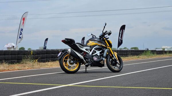 The Fury Yellow continues to be on sale and is available from the Top variant onwards. 2025 TVS Apache RTR 310 8 1753045631858 1753045677229
