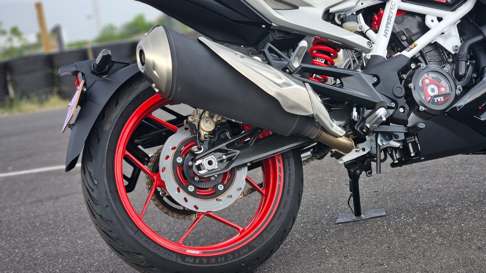 TVS Apache RTR 310 Price in lucknow (October, 2025), On Road Price