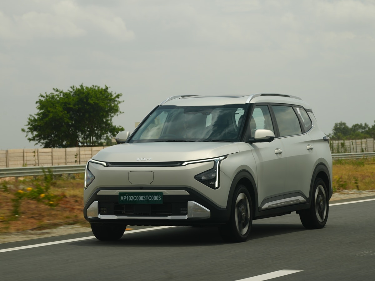 Offered with two battery pack options—42kWh and 51.4kWh—the Kia Clavis EV brings versatility to the table.