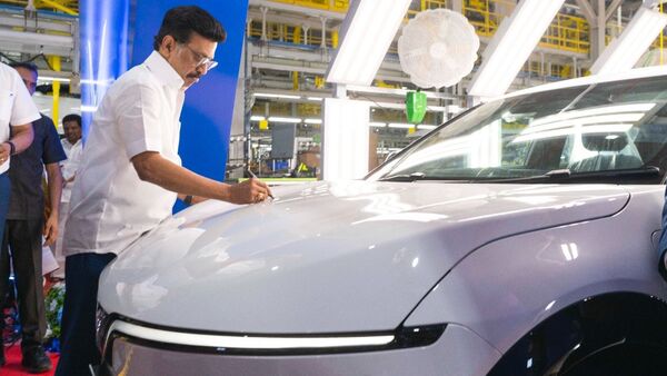 VinFast inaugurates Tamil Nadu EV plant, targets 1,50,000 annual capacity 2 VinFast