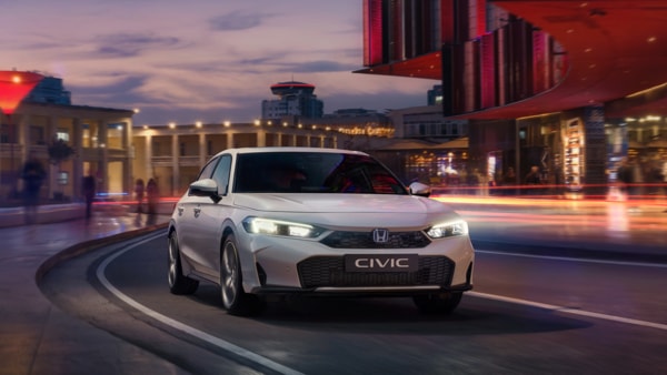 Honda has removed the front fog lights from the updated Civic to give the sedan a cleaner treatment. Honda claims the Civic's LED headlights can now ensure optimal visibility is maintained in foggy conditions, which makes the need for separate foglights redundant.