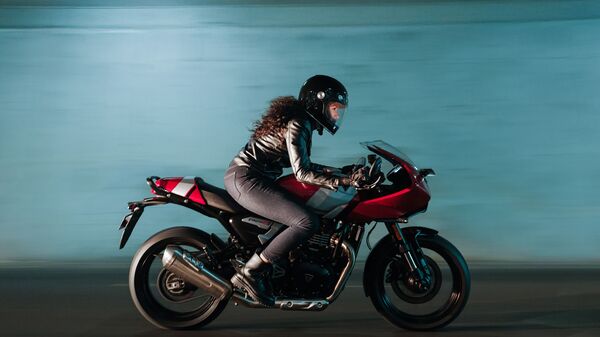 Triumph Thruxton 400 