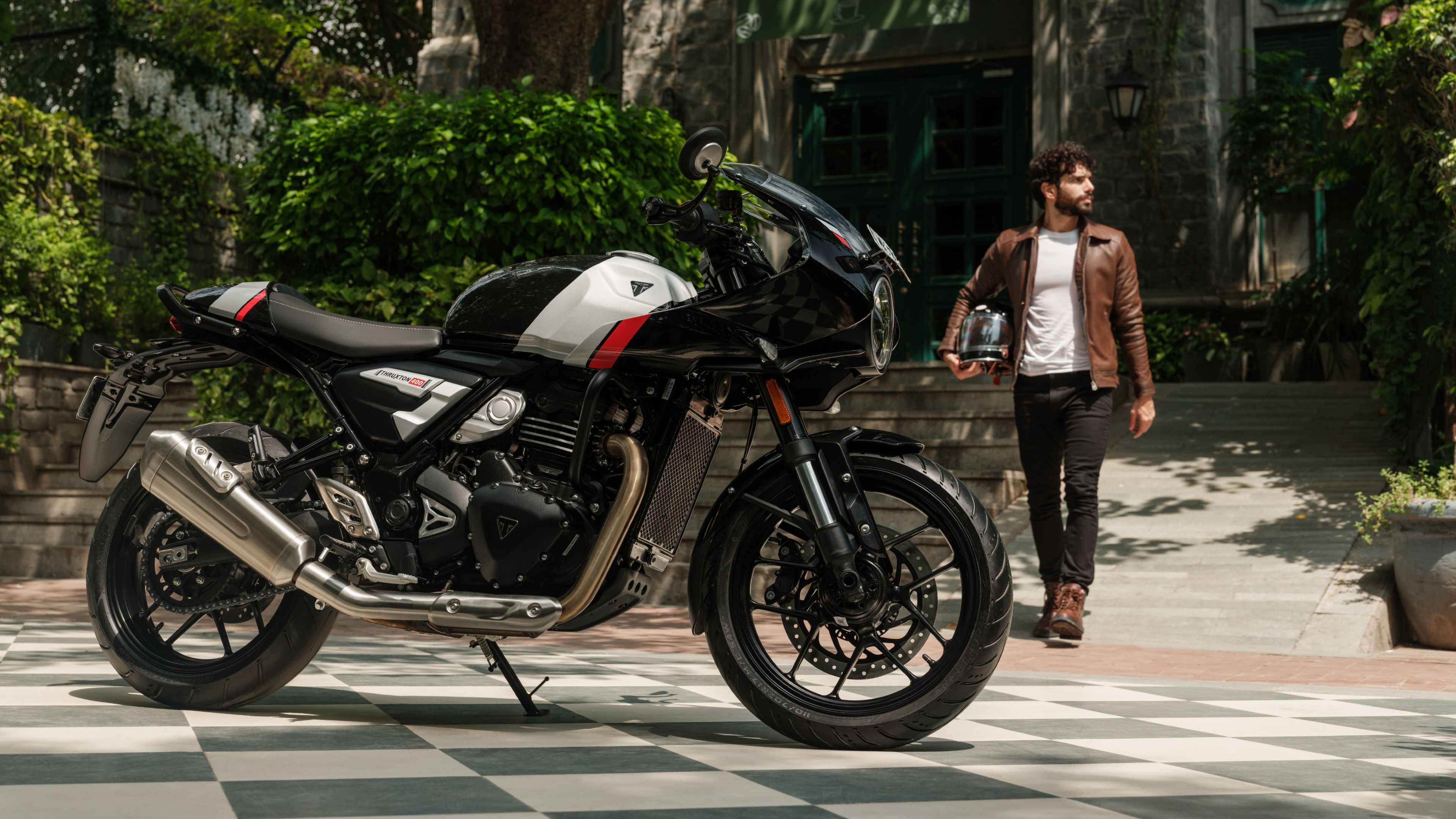 Triumph Thruxton 400 