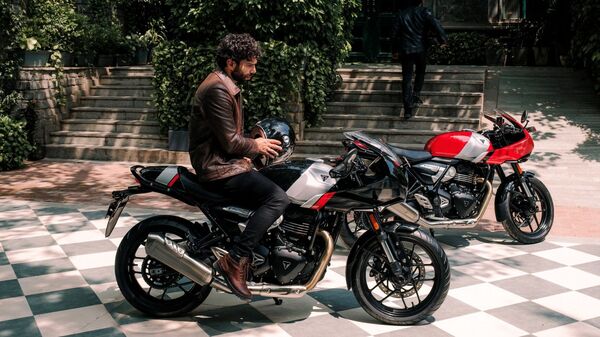 Triumph Thruxton 400