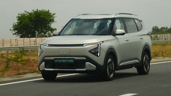 Offered with two battery pack options—42kWh and 51.4kWh—the Kia Clavis EV brings versatility to the table.