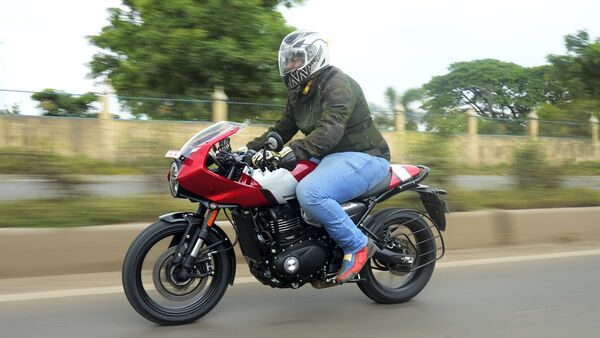 2025 Triumph Thruxton 400 Review