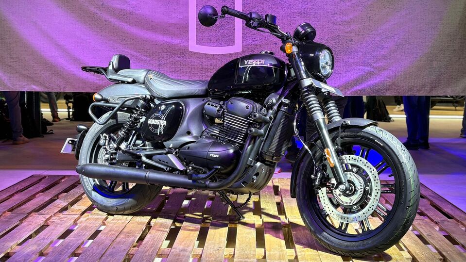 2025 Jawa Yezdi Roadster