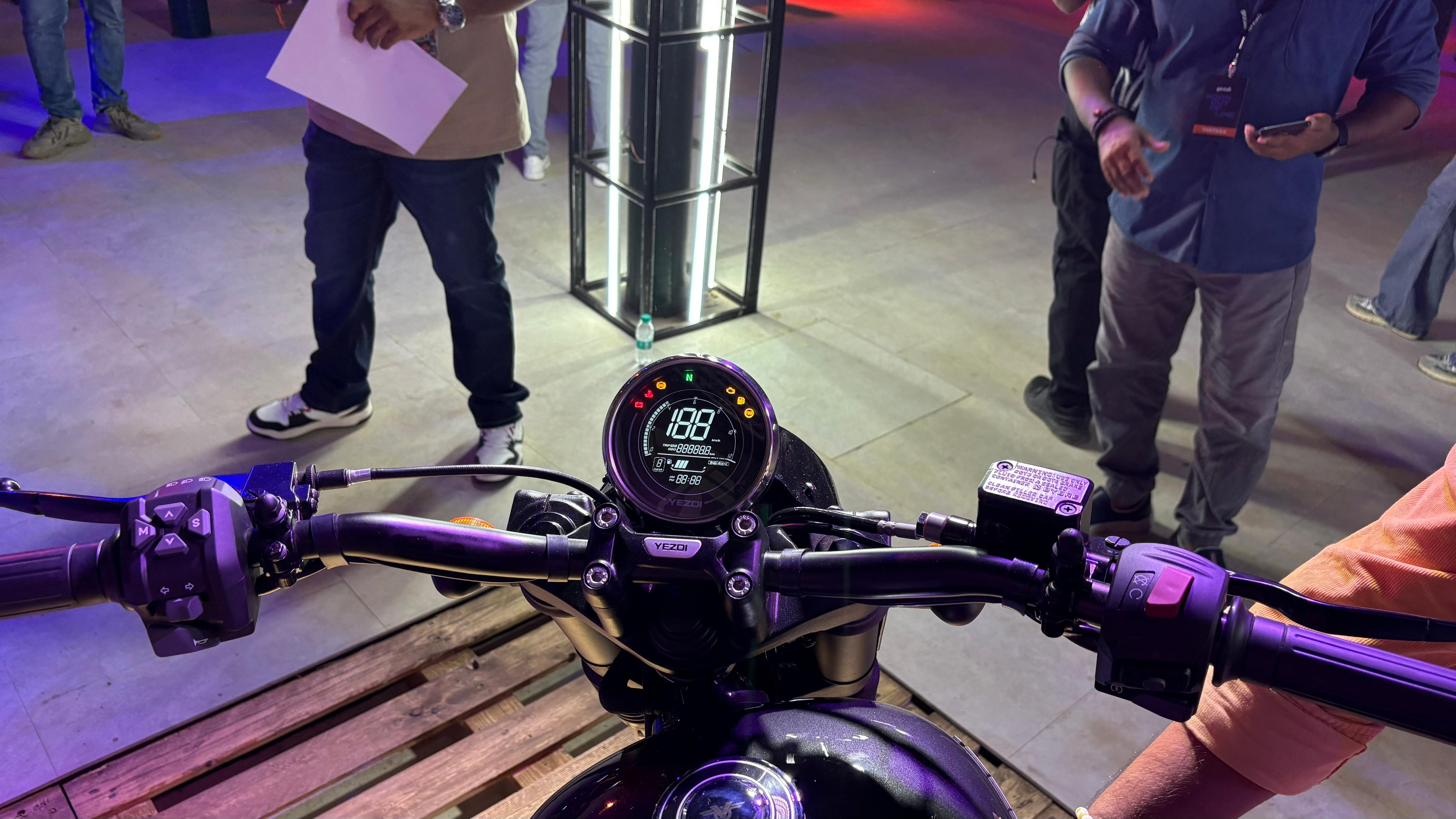 2025 Yezdi Roadster