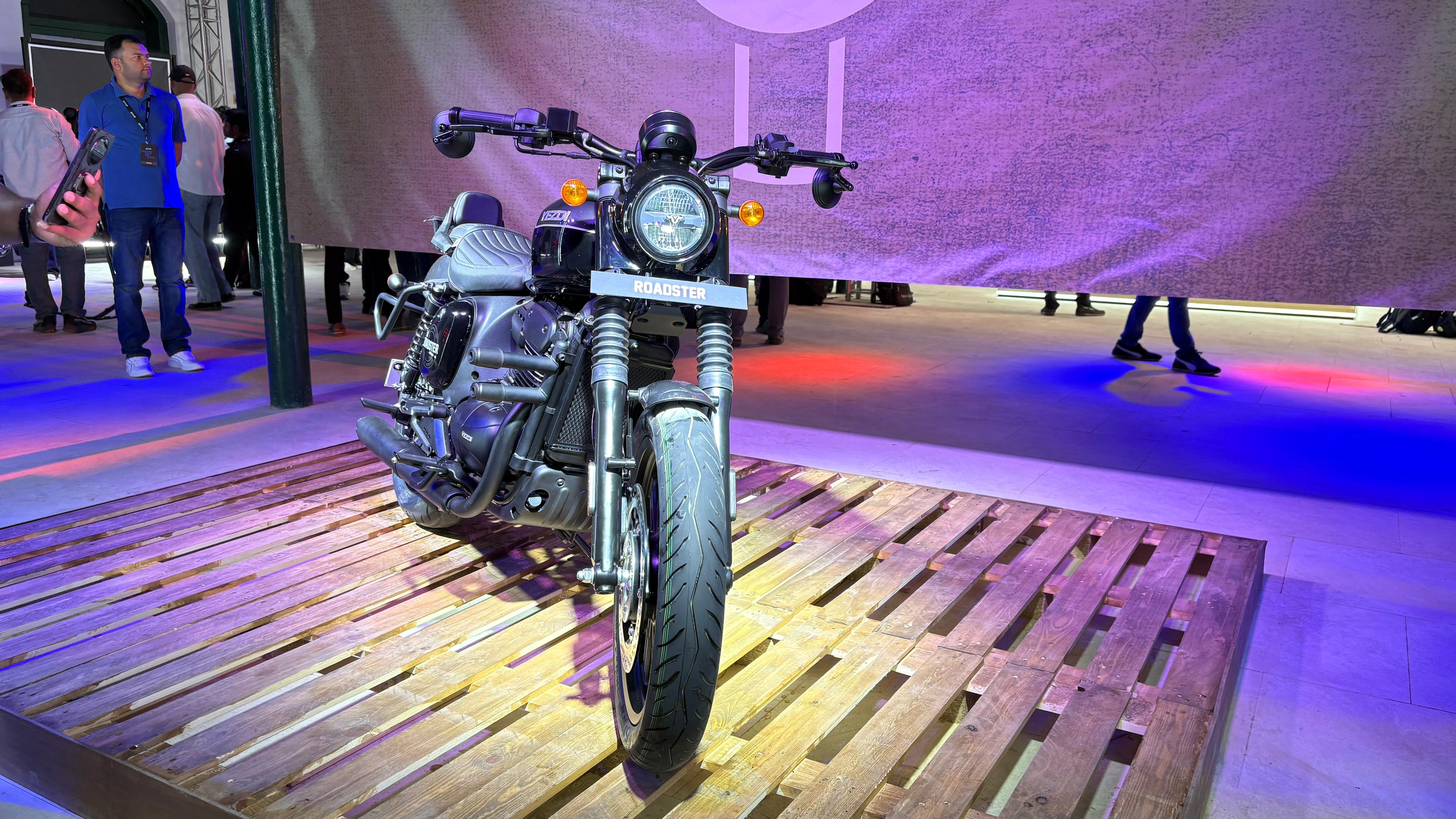 2025 Yezdi Roadster
